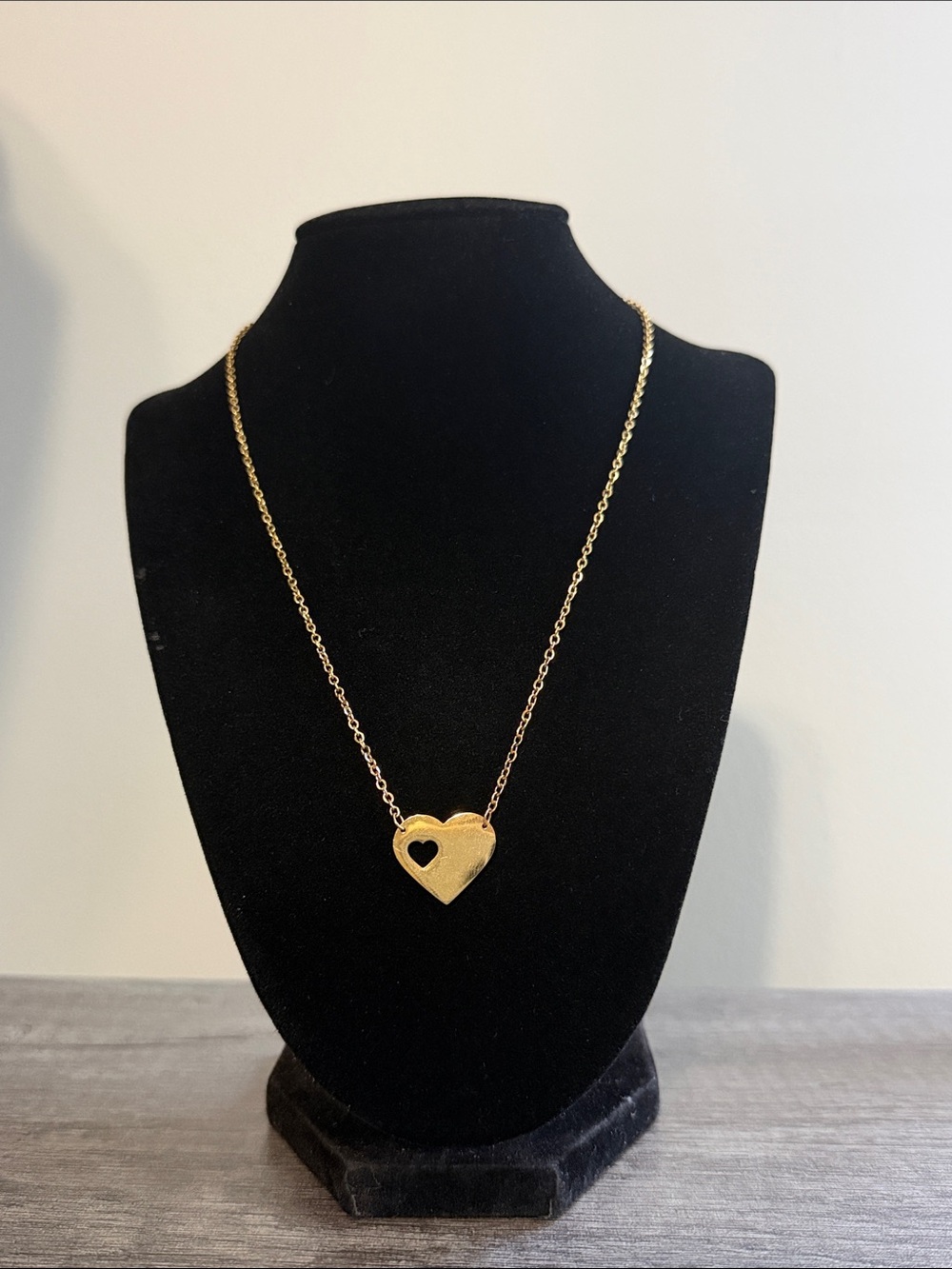 Cut Out Heart Pendant Necklace